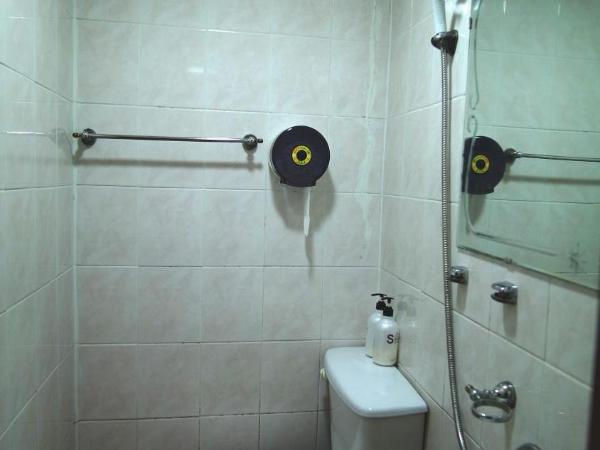 Dongdaemun Neighbors : photo 3 de la chambre chambre quadruple avec salle de bains