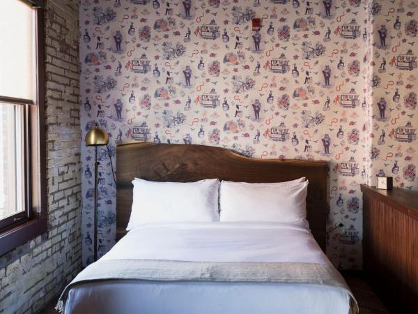 Wm. Mulherin's Sons Hotel : photo 1 de la chambre superior queen apartment (room 2)