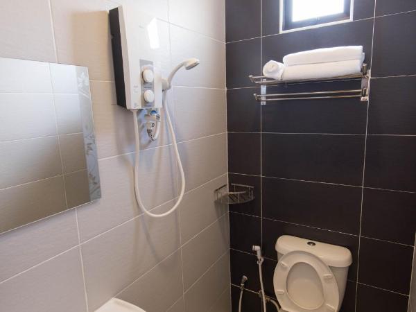 HomeStay 21 Hotel : photo 7 de la chambre chambre lit queen-size