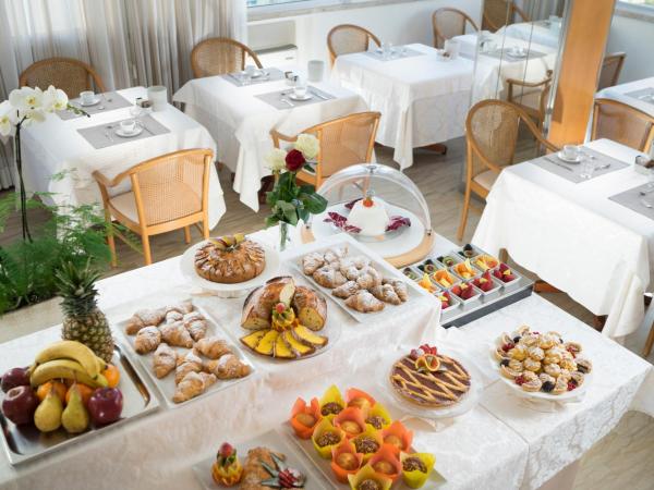 Hotel Ascot & Spa : photo 8 de la chambre chambre simple - vue sur mer