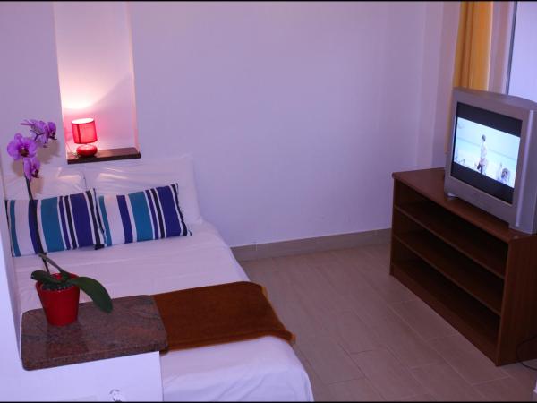 Gargamelo Pension : photo 10 de la chambre chambre triple Économique