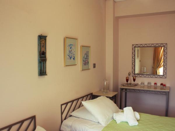 Veggie Garden Athens B&B : photo 2 de la chambre chambre lits jumeaux avec balcon