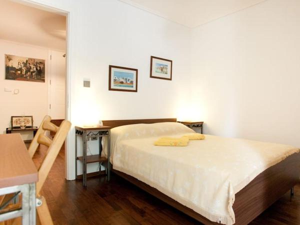 Veggie Garden Athens B&B : photo 3 de la chambre chambre double deluxe avec lit d'appoint