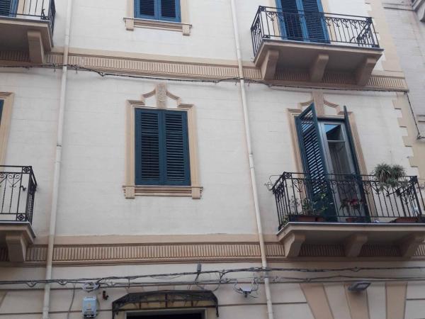 Butterfly Apartments : photo 2 de la chambre chambre triple avec salle de bains commune