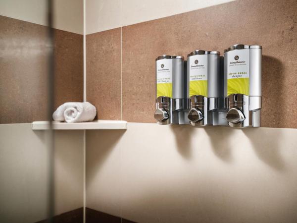 Staypineapple, Hotel Rose, Downtown Portland : photo 2 de la chambre chambre lit king-size - accessible aux personnes à mobilité réduite