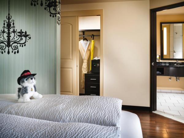 Staypineapple, The Maxwell Hotel, Seattle Center Seattle : photo 5 de la chambre suite disposant de 2 lits queen-size