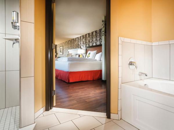 Staypineapple, The Maxwell Hotel, Seattle Center Seattle : photo 5 de la chambre suite avec 2 lits king-size et canapé-lit