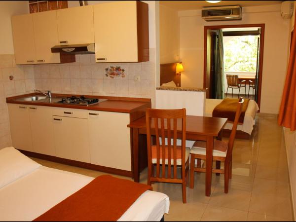 Gargamelo Pension : photo 9 de la chambre studio familial