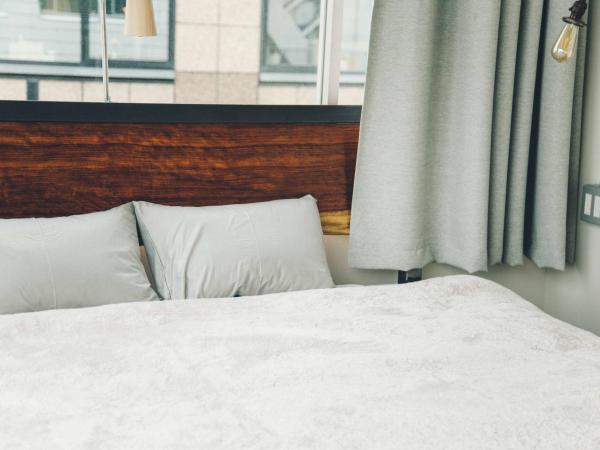 CITAN Hostel : photo 2 de la chambre chambre lit king-size supérieure