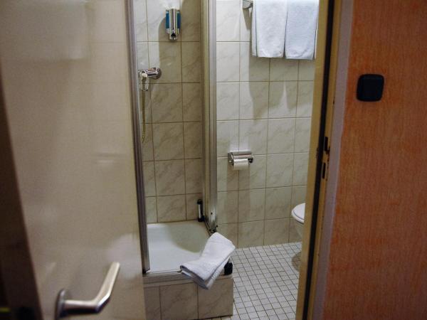 Hotel Graf Pückler : photo 2 de la chambre chambre triple