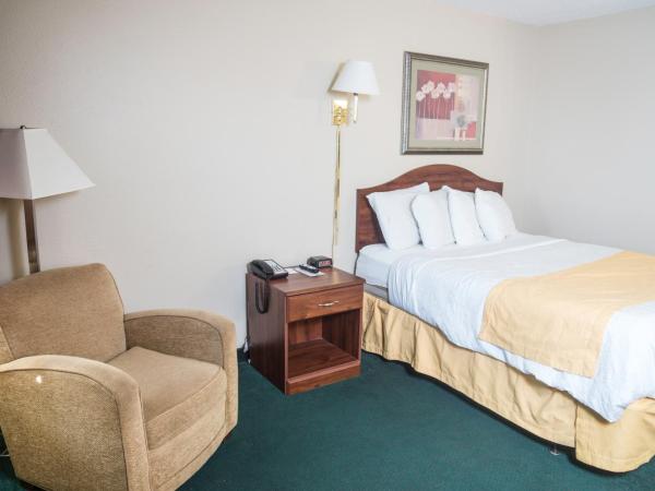 Americas Best Value Inn St. Louis / South : photo 2 de la chambre chambre lit queen-size 