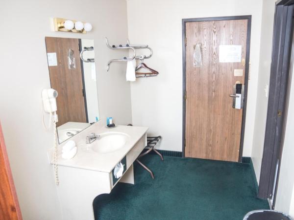 Americas Best Value Inn St. Louis / South : photo 3 de la chambre chambre lit queen-size 