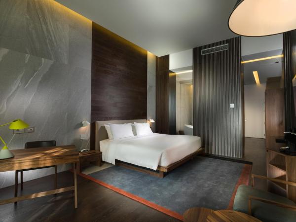 The Glamore Milano Duomo : photo 4 de la chambre suite avec balcon - vue sur cathédrale