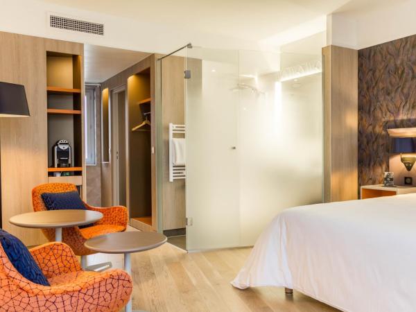 Hôtel Oceania Le Métropole : photo 5 de la chambre chambre double supérieure - vue sur piscine et jardin