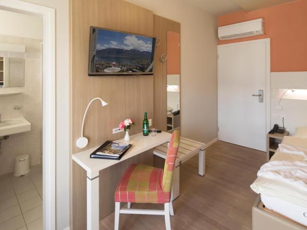 Hotel Stella SA : photo 2 de la chambre chambre simple lifestyle - vue sur lac