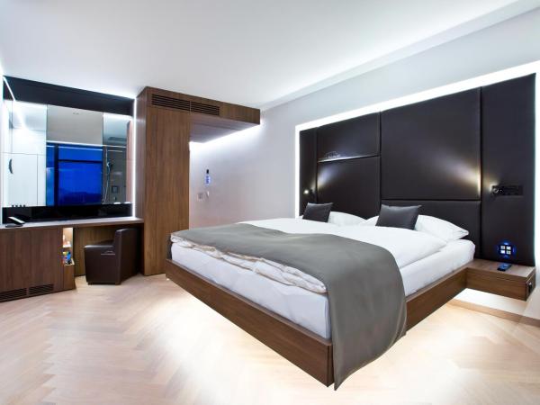 COOL MAMA Salzburg : photo 2 de la chambre chambre double supérieure