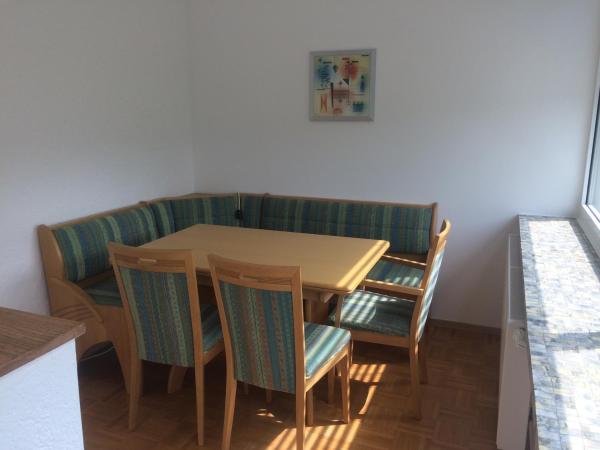 Villa Marie Mannheim : photo 2 de la chambre chambre familiale avec salle de bains commune et jardin d'hiver