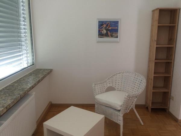 Villa Marie Mannheim : photo 1 de la chambre chambre double avec salle de bains commune et jardin d'hiver