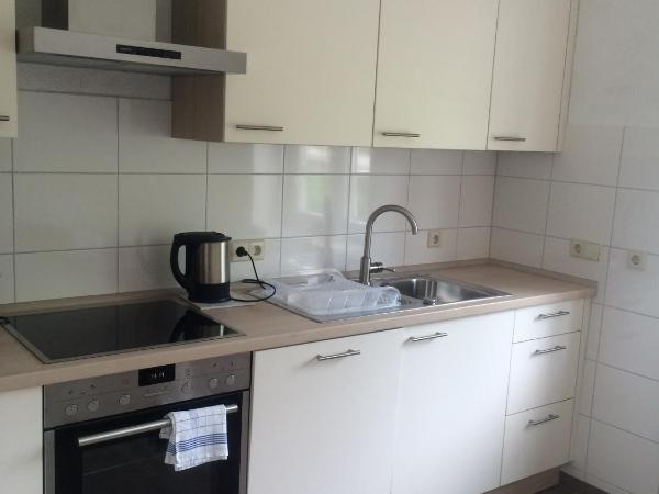 Villa Marie Mannheim : photo 4 de la chambre chambre familiale avec salle de bains commune et jardin d'hiver