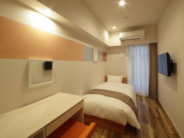 SARASA HOTEL Shinsaibashi : photo 2 de la chambre chambre simple - non-fumeurs