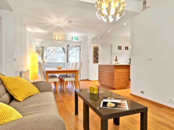 Lækur Guesthouse : photo 6 de la chambre chambre double avec salle de bains commune