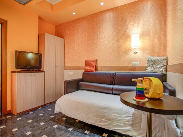Hotel Genty : photo 6 de la chambre suite junior familiale