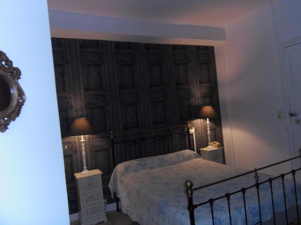 Hôtel des Arceaux : photo 6 de la chambre chambre double confort