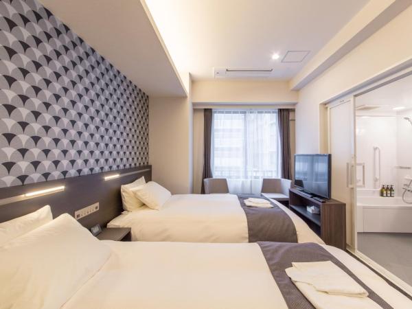 Hotel M's Plus Shijo Omiya : photo 3 de la chambre chambre lits jumeaux pour personnes à mobilité réduite - non-fumeurs
