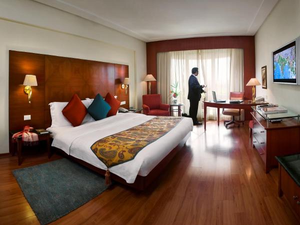 The Lalit Mumbai-Airport : photo 5 de la chambre lalit club room, king/ twin bed on higher floors with bathtub