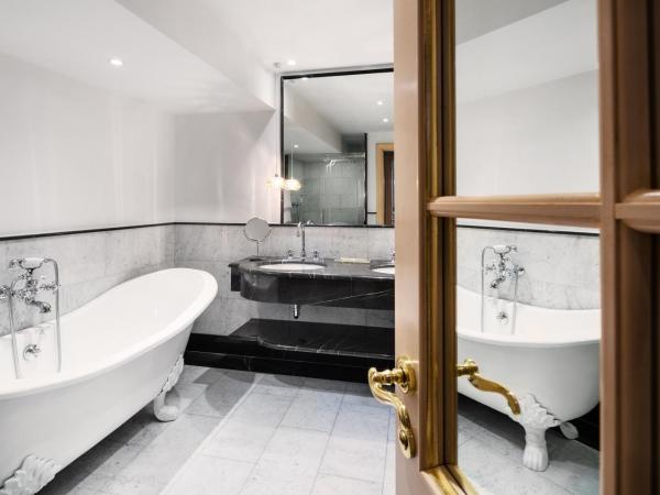 Baglioni Hotel Luna - The Leading Hotels of the World : photo 5 de la chambre suite - vue sur lagon