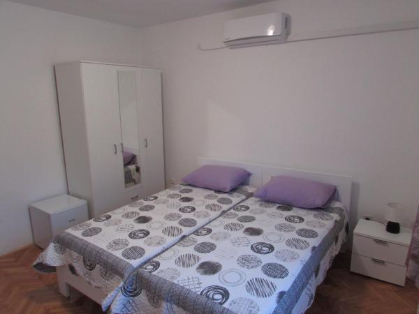 Room Bioci : photo 4 de la chambre chambre double avec lit d'appoint