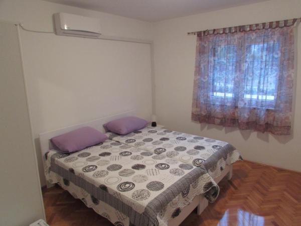 Room Bioci : photo 9 de la chambre chambre double avec lit d'appoint