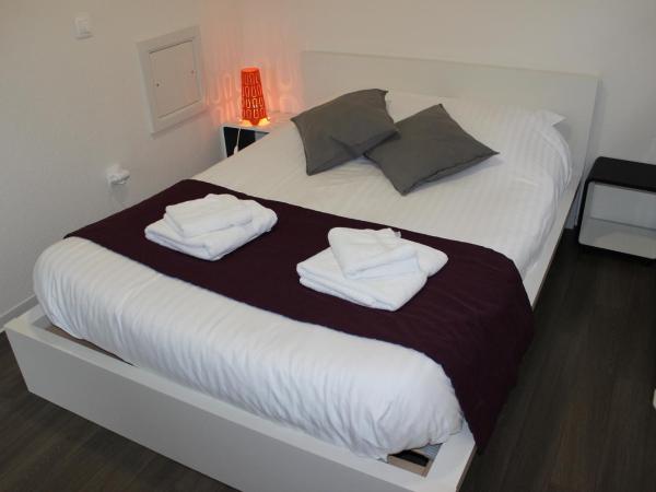 Résidence Hôtelière Louise : photo 4 de la chambre chambre double