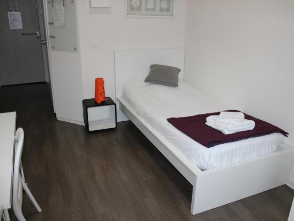 Résidence Hôtelière Louise : photo 4 de la chambre chambre simple