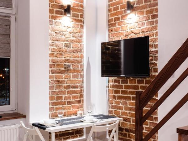 2 Nights Apartments - great location, right next to Main Rail and Bus Station, 10 min to Main Square by foot : photo 3 de la chambre maisonnette