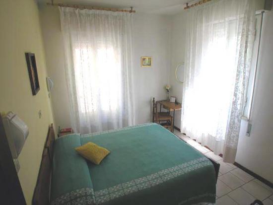 Albergo Maria Gabriella : photo 1 de la chambre chambre double ou lits jumeaux avec balcon