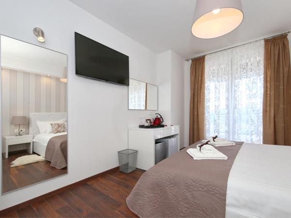 Lipotica Luxury Accommodation : photo 6 de la chambre chambre double deluxe avec balcon - vue sur mer