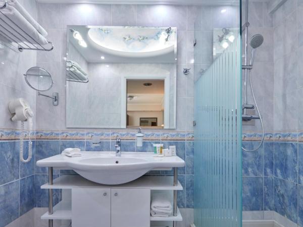 Ava Hotel and Suites : photo 9 de la chambre suite standard