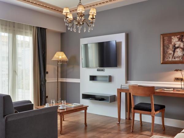 Ava Hotel and Suites : photo 3 de la chambre suite exclusive