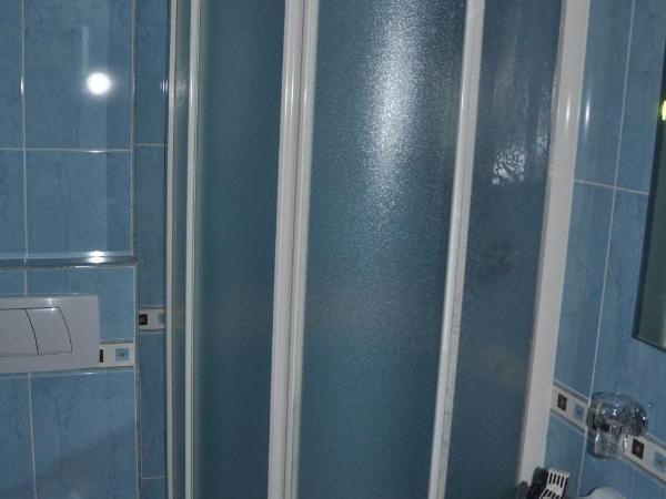 Hotel Nord Est : photo 4 de la chambre suite junior (4 adultes)