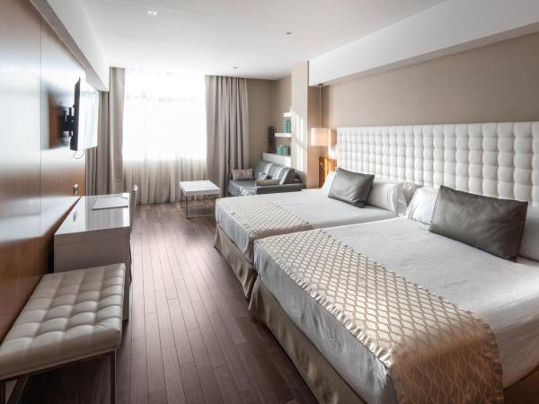 Catalonia Ramblas 4* Sup : photo 1 de la chambre chambre familiale (2 adultes + 3 enfants)