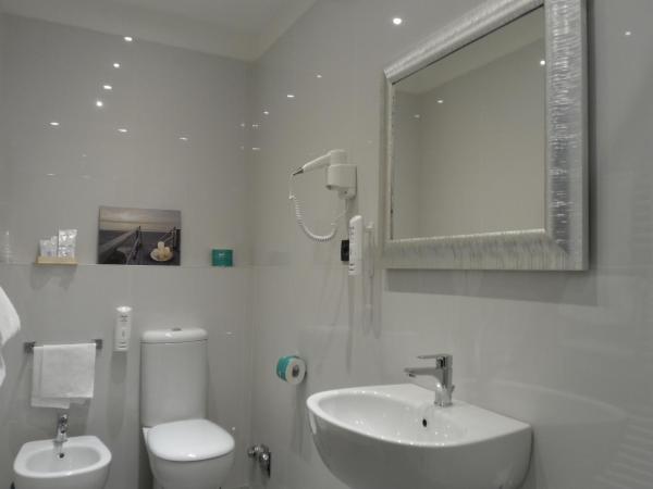 Hotel Centrale : photo 8 de la chambre studio (2 adultes) - annexe