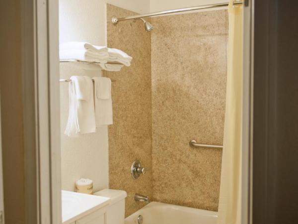 Downtown San Diego Lodge : photo 4 de la chambre chambre lit queen-size