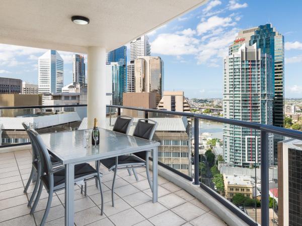 Quest River Park Central : photo 7 de la chambre appartement 3 chambres avec balcon