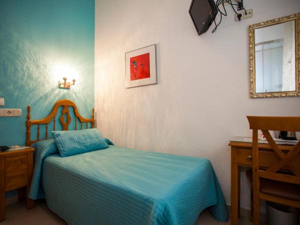 AVA Rooms : photo 3 de la chambre chambre simple avec toilettes communes