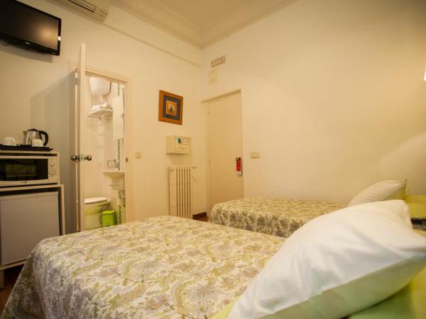 AVA Rooms : photo 3 de la chambre chambre lits jumeaux avec salle de bains privative