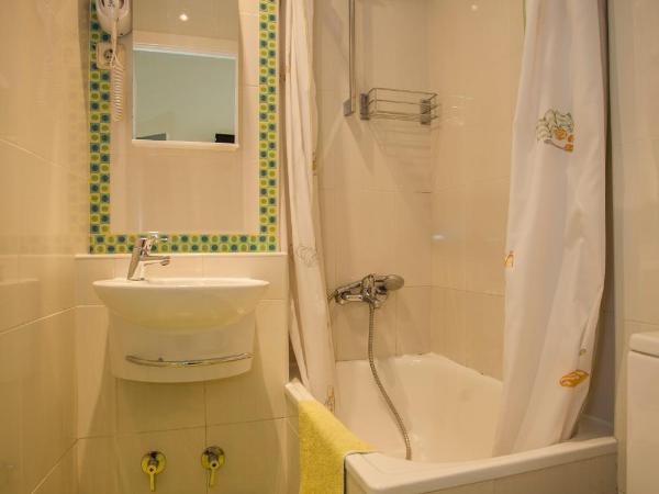 AVA Rooms : photo 1 de la chambre chambre simple avec salle de bains privative