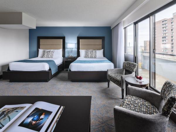 Ottawa Embassy Hotel & Suites : photo 5 de la chambre suite bachelor avec 2 lits queen-size