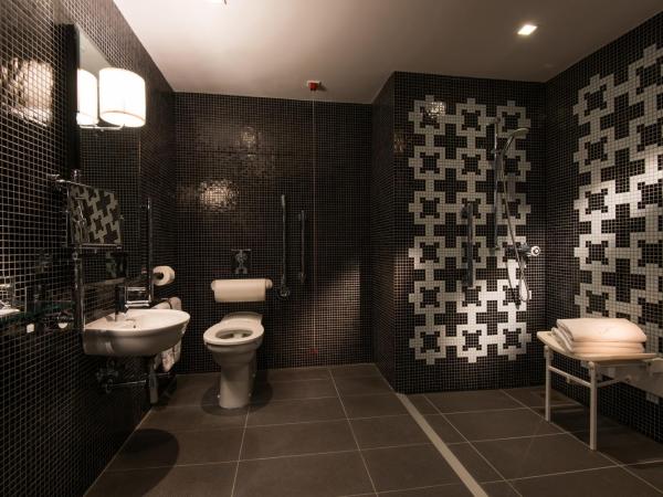 The Fitzwilliam Hotel Belfast : photo 4 de la chambre chambre standard accessible aux personnes à mobilité réduite