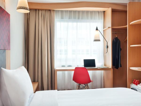 ibis Yogyakarta Adi Sucipto : photo 4 de la chambre chambre lits jumeaux supérieure